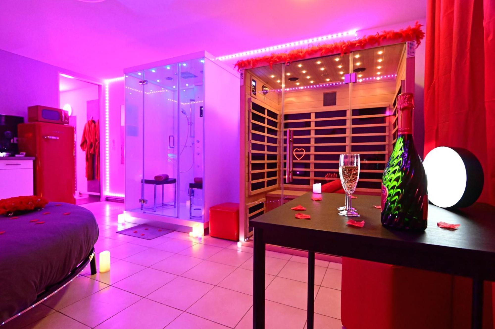 Love Room A Deux Pas De L'Ocean Avec Hammam, Sauna Et Bain A 2 :-) Бискаррос Экстерьер фото