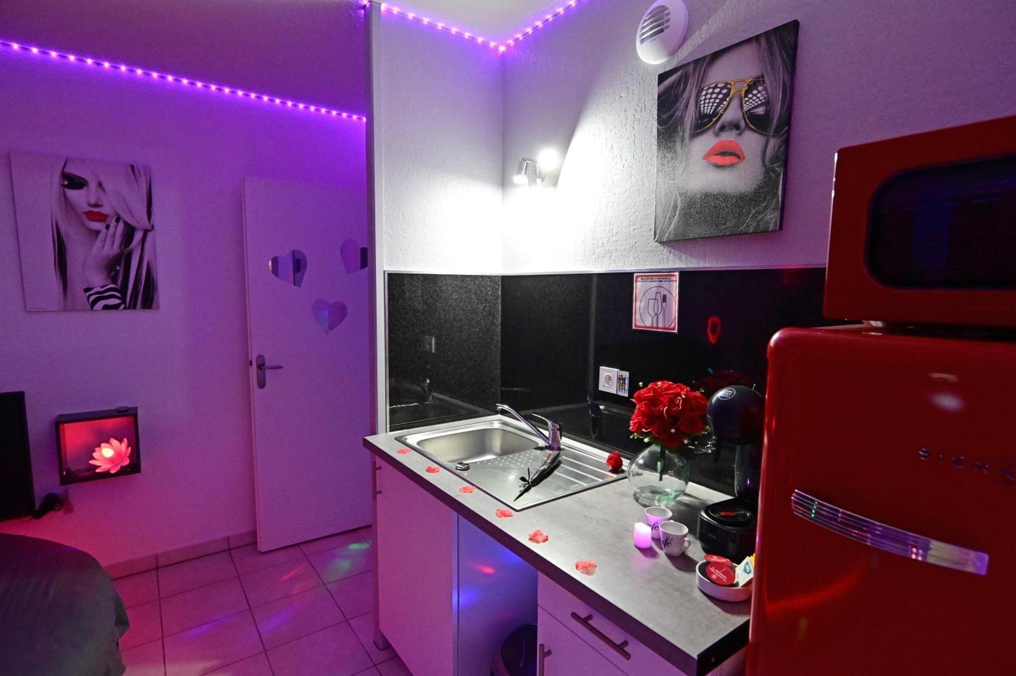 Love Room A Deux Pas De L'Ocean Avec Hammam, Sauna Et Bain A 2 :-) Бискаррос Экстерьер фото