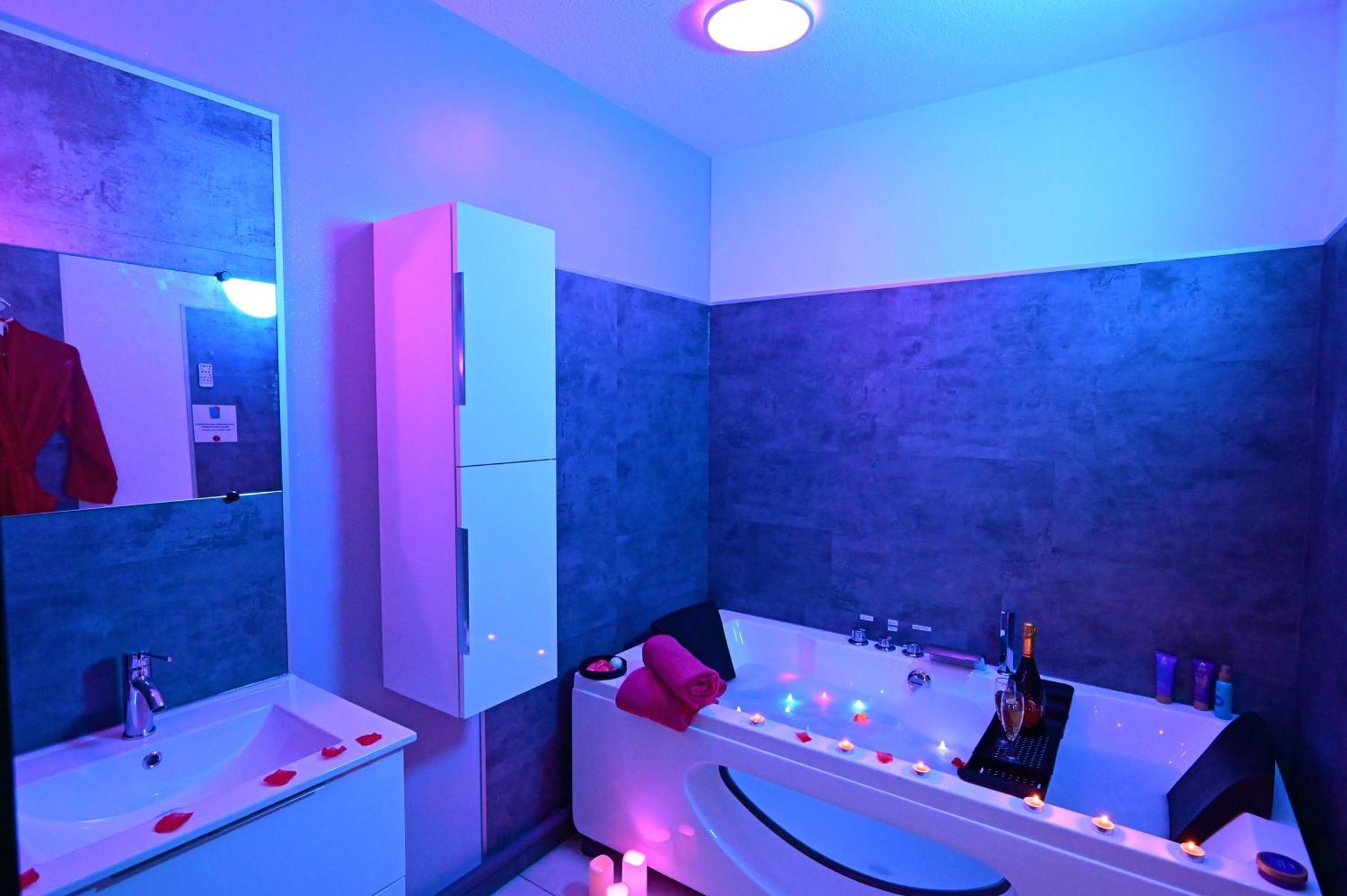 Love Room A Deux Pas De L'Ocean Avec Hammam, Sauna Et Bain A 2 :-) Бискаррос Экстерьер фото