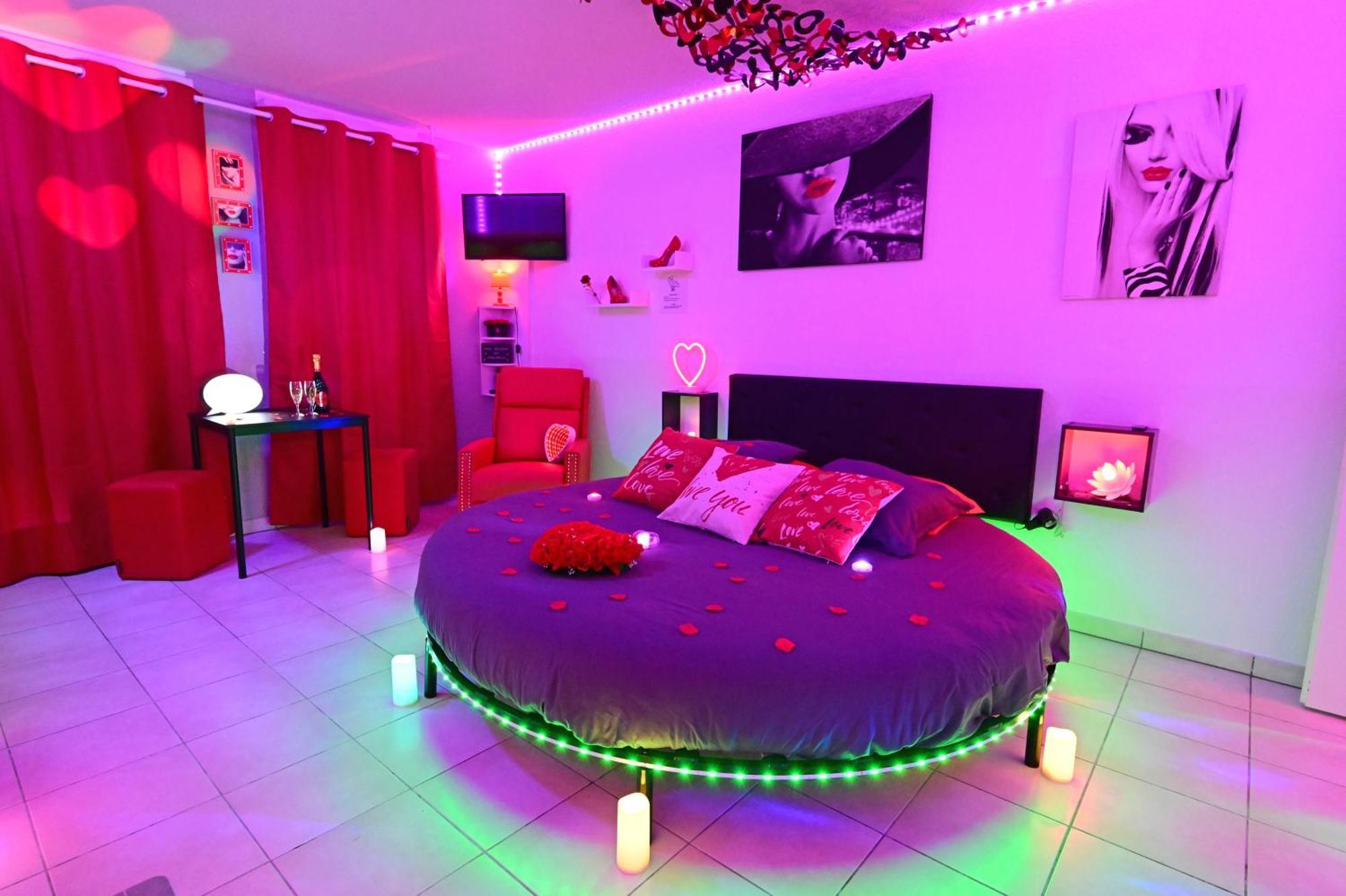 Love Room A Deux Pas De L'Ocean Avec Hammam, Sauna Et Bain A 2 :-) Бискаррос Экстерьер фото
