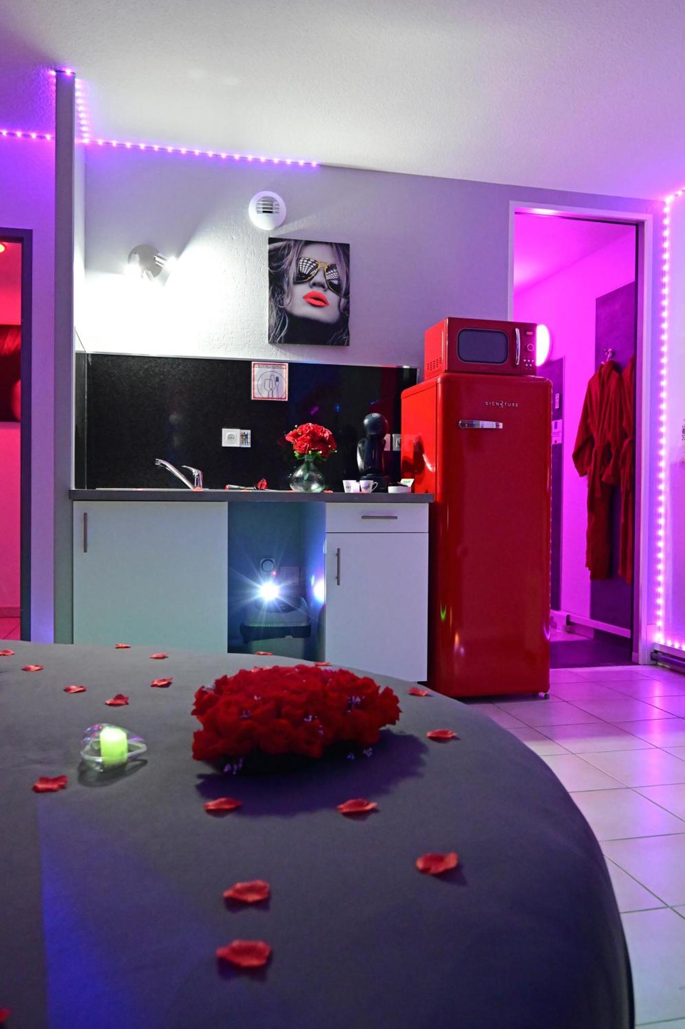 Love Room A Deux Pas De L'Ocean Avec Hammam, Sauna Et Bain A 2 :-) Бискаррос Экстерьер фото