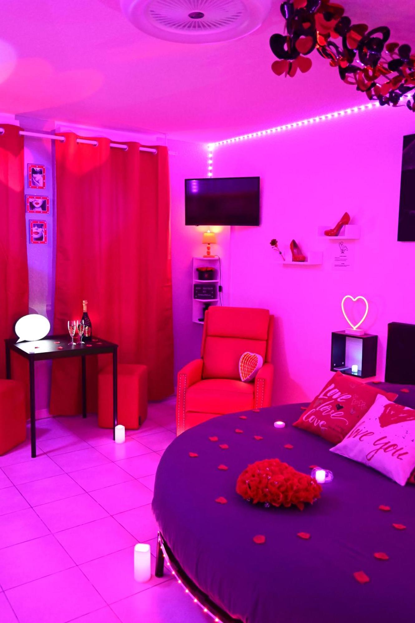 Love Room A Deux Pas De L'Ocean Avec Hammam, Sauna Et Bain A 2 :-) Бискаррос Экстерьер фото