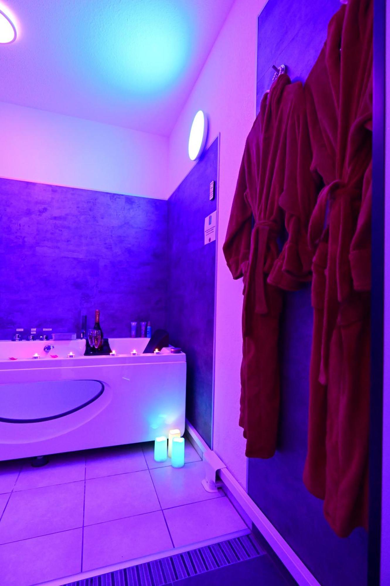 Love Room A Deux Pas De L'Ocean Avec Hammam, Sauna Et Bain A 2 :-) Бискаррос Экстерьер фото