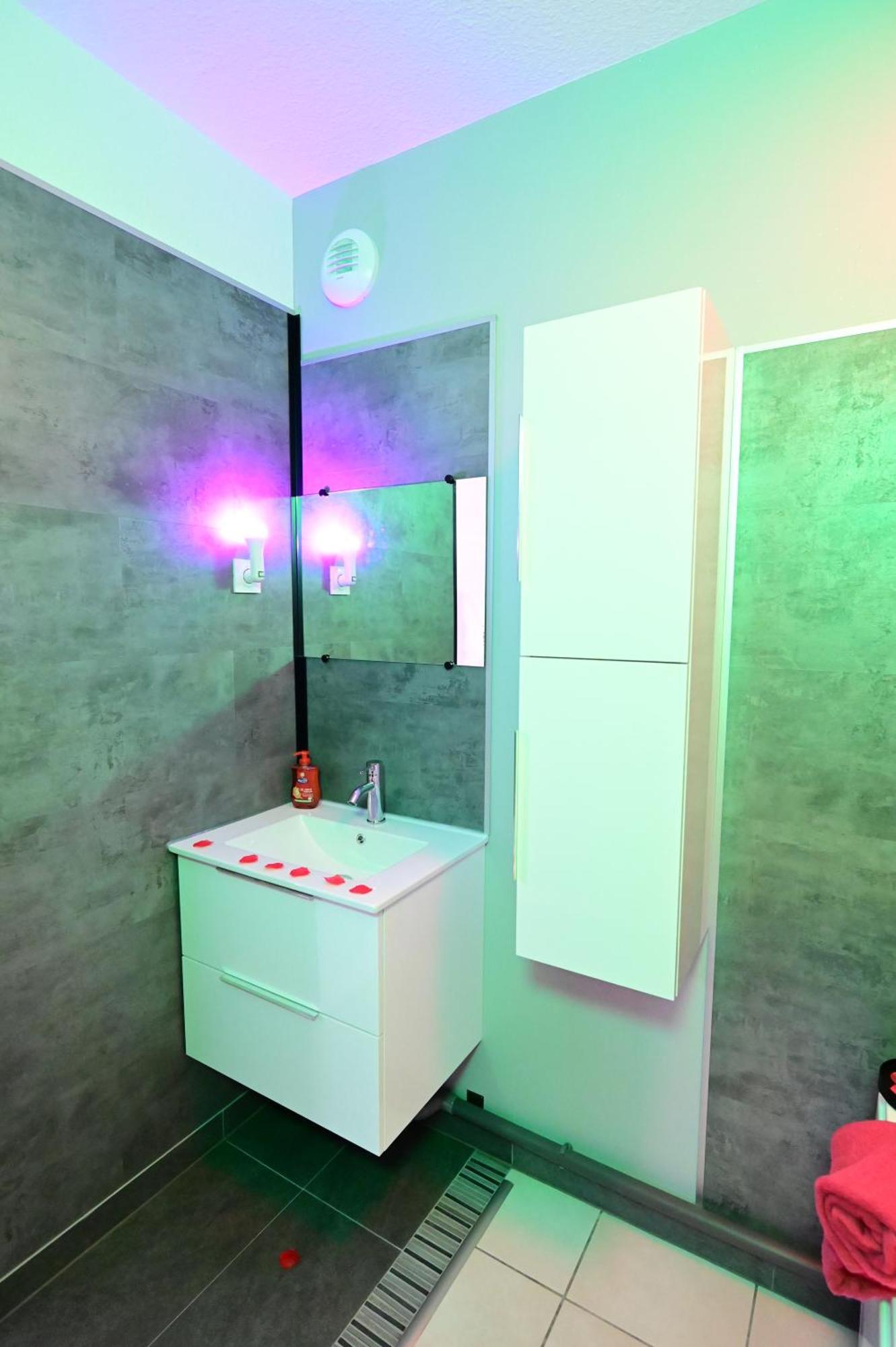 Love Room A Deux Pas De L'Ocean Avec Hammam, Sauna Et Bain A 2 :-) Бискаррос Экстерьер фото