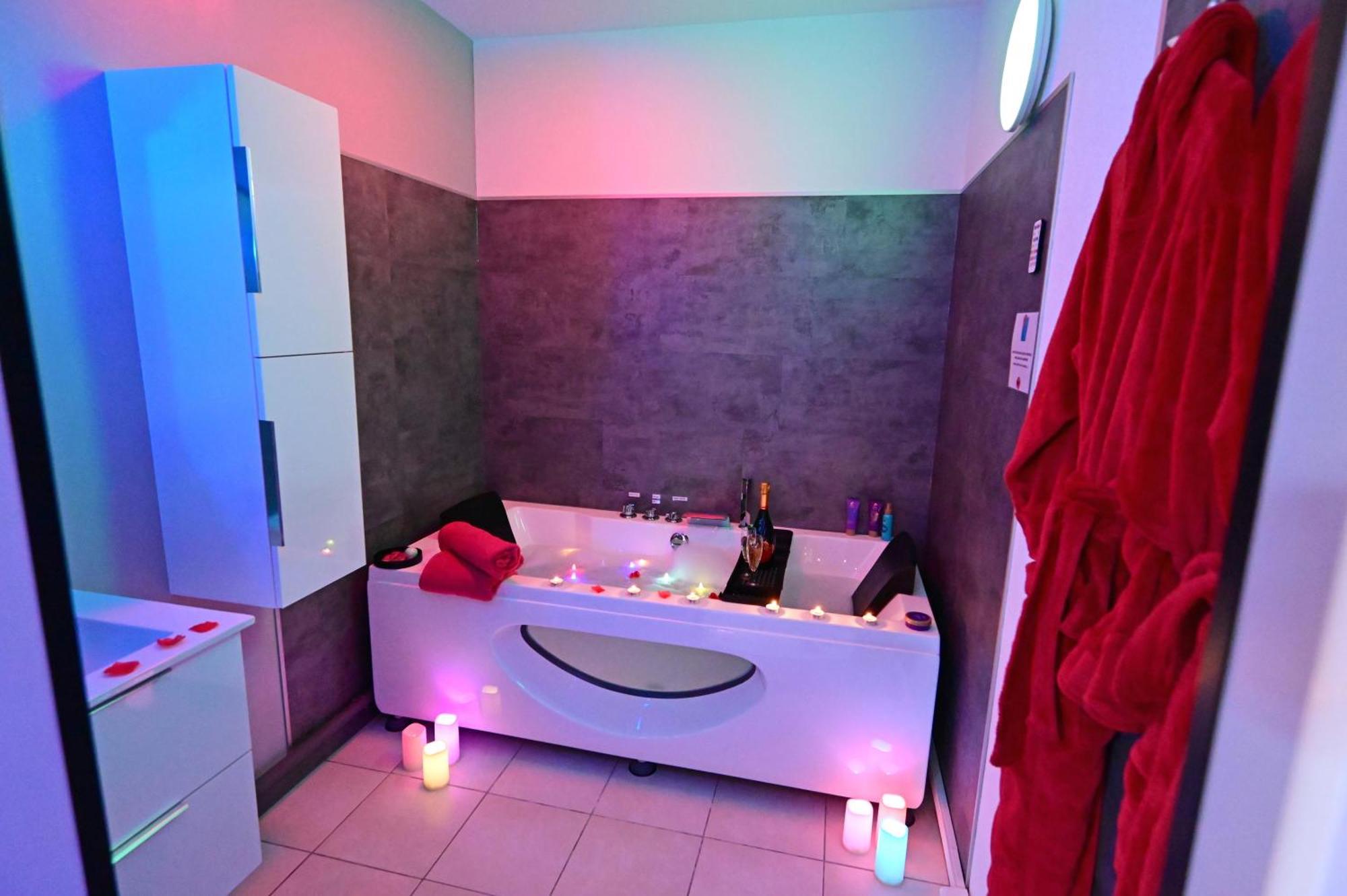 Love Room A Deux Pas De L'Ocean Avec Hammam, Sauna Et Bain A 2 :-) Бискаррос Экстерьер фото